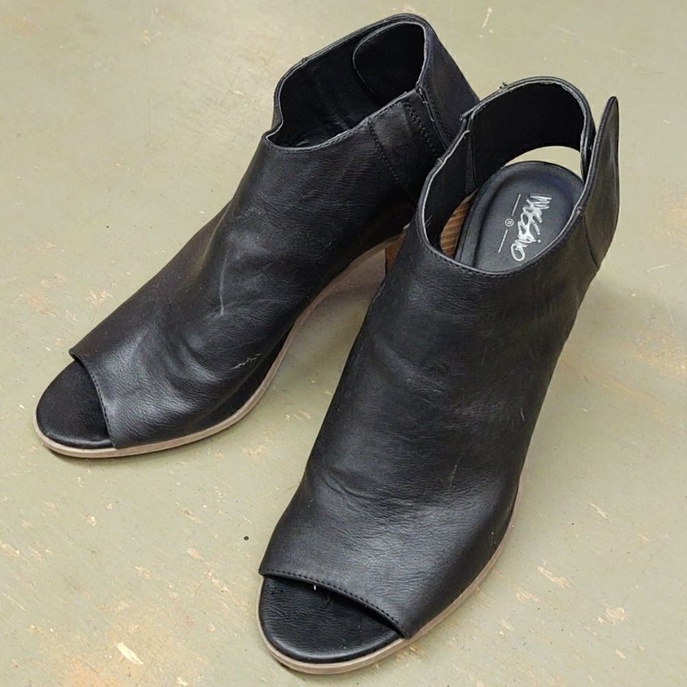 RELISTED - Super‎ cute boot style heels shoes by Massimo